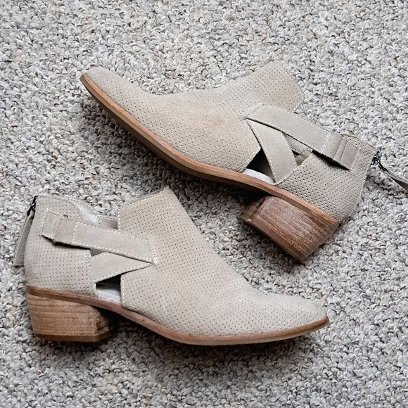 Dolce Vita Shoes - SALE!! DV perforated suede ankle boot with cutouts sz7